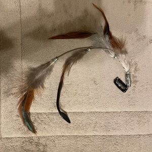 NWOT BOHO Feather Hair Clip
